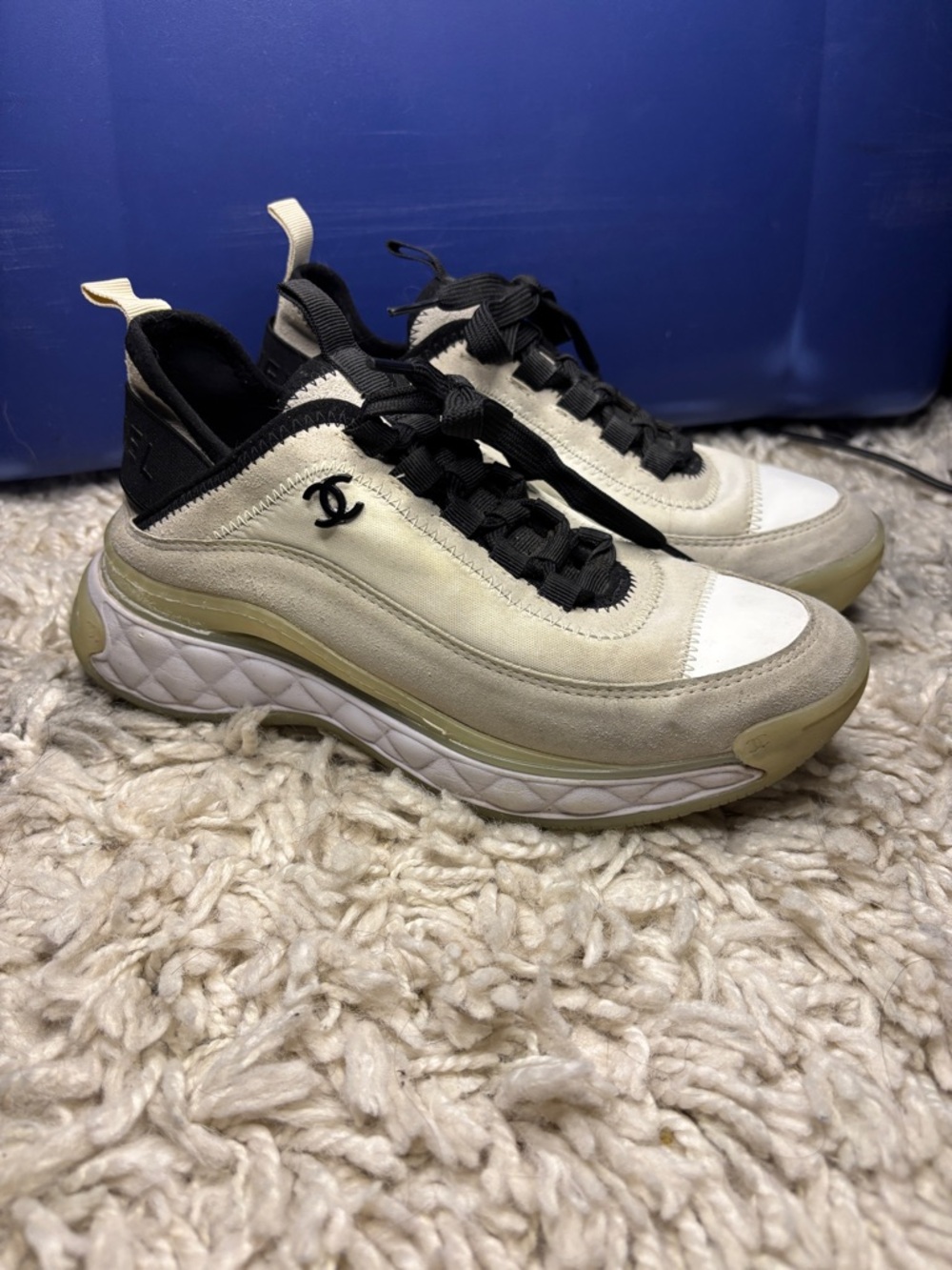 CHANEL Velvet calfskin mixed fibers CC sneakers 37 White grey yellow - Picture 2 of 7